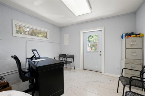 Commercial property in Tampa, Florida 249.72 sq.m. № 2230980 - photo 16