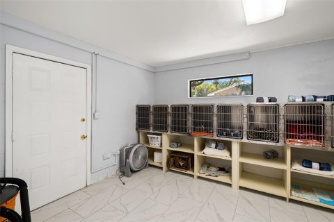 Commercial property in Tampa, Florida 249.72 sq.m. № 2230980 - photo 19