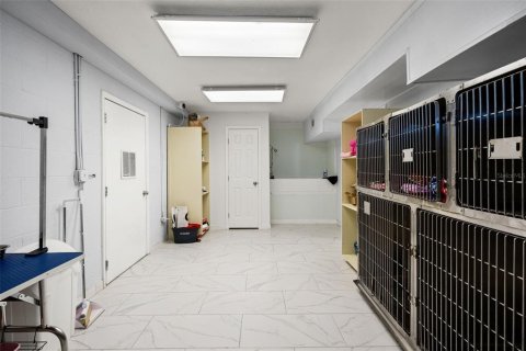 Commercial property in Tampa, Florida 249.72 sq.m. № 2230980 - photo 21
