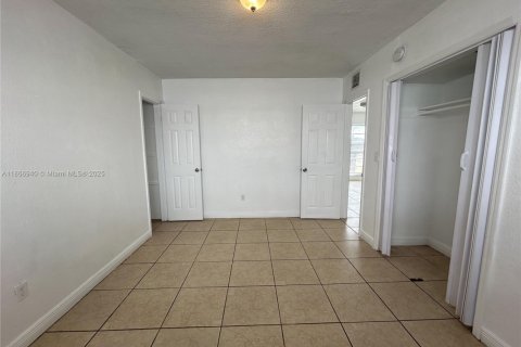 Снять в аренду квартиру в Майами, Флорида 2 спальни, 75.25м2, № 1897655 - фото 7
