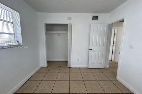 Снять в аренду квартиру в Майами, Флорида 2 спальни, 75.25м2, № 1897655 - фото 14