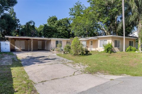 House in Winter Park, Florida 4 bedrooms, 167.6 sq.m. № 1849988 - photo 1