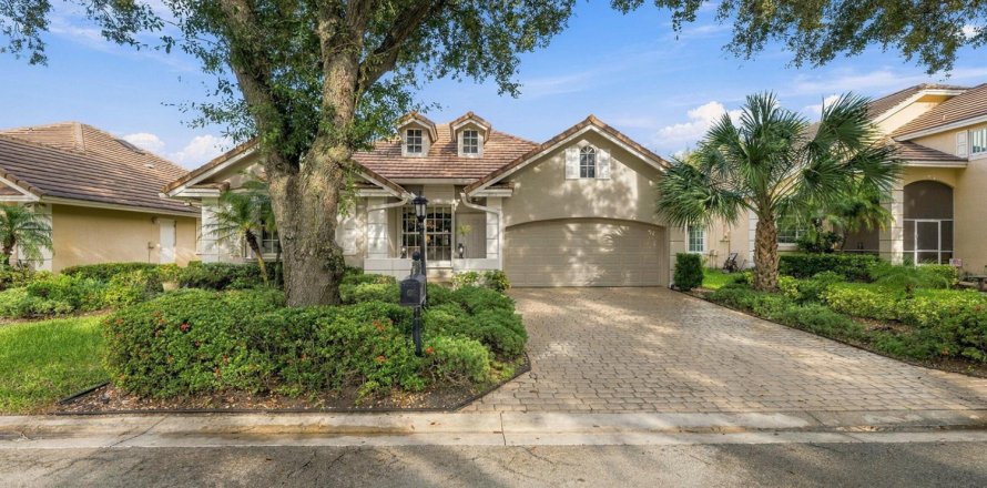 Villa ou maison à Coral Springs, Floride 3 chambres, 152.64 m2 № 2402354