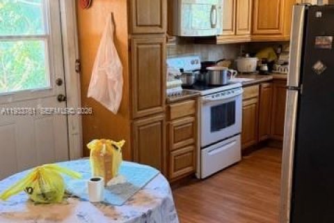 Купить виллу или дом в Майами, Флорида 2 спальни, 168.8м2, № 1998193 - фото 3