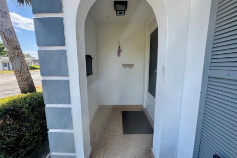 Condominio en venta en New Port Richey, Florida, 1 dormitorio, 57.97 m2 № 1720309 - foto 2