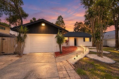 House in Clearwater, Florida 3 bedrooms, 142.33 sq.m. № 2426041