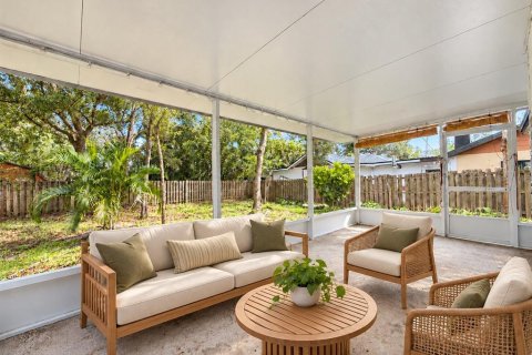 House in Clearwater, Florida 3 bedrooms, 142.33 sq.m. № 2426041 - photo 19