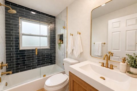 House in Clearwater, Florida 3 bedrooms, 142.33 sq.m. № 2426041 - photo 17