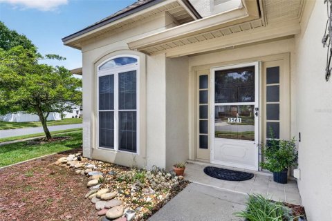 Villa ou maison à vendre à Orlando, Floride: 4 chambres, 192.68 m2 № 2360631 - photo 2