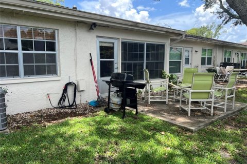 Condo in Palm Harbor, Florida, 2 bedrooms № 2199936 - photo 19