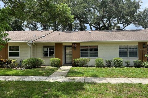 Condo in Palm Harbor, Florida, 2 bedrooms № 2199936