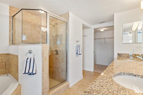 Condo in New Smyrna Beach, Florida, 3 bedrooms  № 1800013 - photo 29