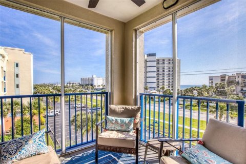 Condo in New Smyrna Beach, Florida, 3 bedrooms  № 1800013 - photo 25