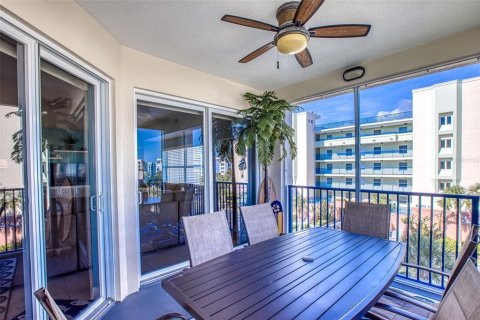 Condo in New Smyrna Beach, Florida, 3 bedrooms  № 1800013 - photo 11