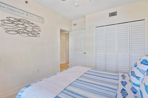 Condo in New Smyrna Beach, Florida, 3 bedrooms  № 1800013 - photo 23