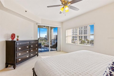 Condo in New Smyrna Beach, Florida, 3 bedrooms  № 1800013 - photo 24
