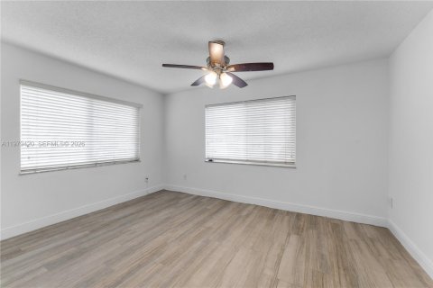 Copropriété à louer à Miami, Floride: 2 chambres, 74.69 m2 № 2046345 - photo 18