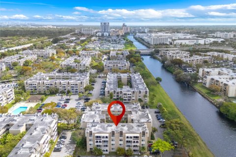 Copropriété à louer à Miami, Floride: 2 chambres, 74.69 m2 № 2046345 - photo 22