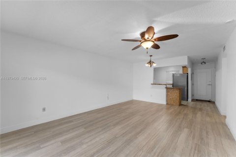 Copropriété à louer à Miami, Floride: 2 chambres, 74.69 m2 № 2046345 - photo 8