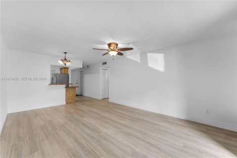 Copropriété à louer à Miami, Floride: 2 chambres, 74.69 m2 № 2046345 - photo 9