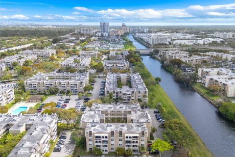 Copropriété à louer à Miami, Floride: 2 chambres, 74.69 m2 № 2046345 - photo 23