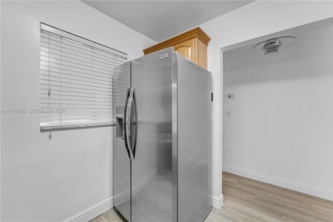 Copropriété à louer à Miami, Floride: 2 chambres, 74.69 m2 № 2046345 - photo 6