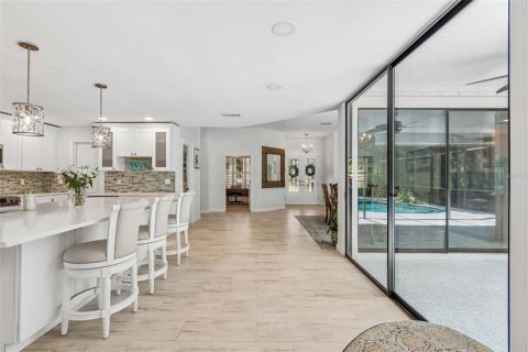 House in Sarasota, Florida 4 bedrooms, 223.62 sq.m. № 2200221 - photo 21