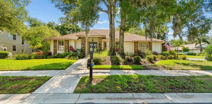 House in Sarasota, Florida 4 bedrooms, 223.62 sq.m. № 2200221