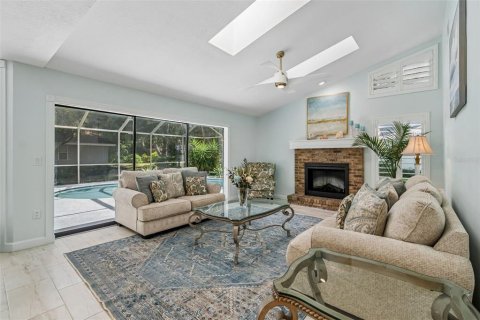 House in Sarasota, Florida 4 bedrooms, 223.62 sq.m. № 2200221 - photo 19
