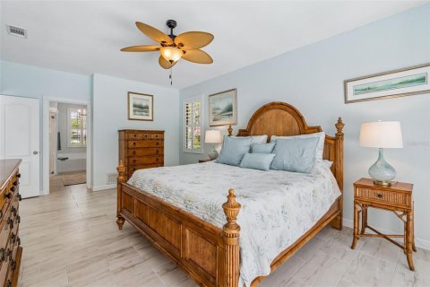 House in Sarasota, Florida 4 bedrooms, 223.62 sq.m. № 2200221 - photo 25