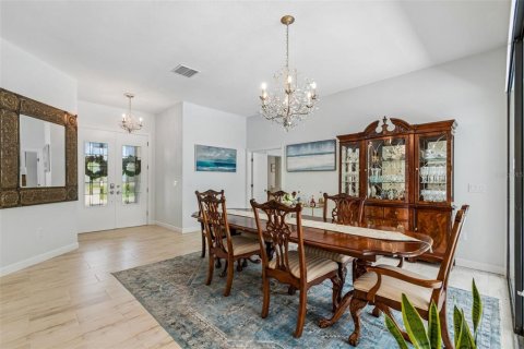 House in Sarasota, Florida 4 bedrooms, 223.62 sq.m. № 2200221 - photo 15