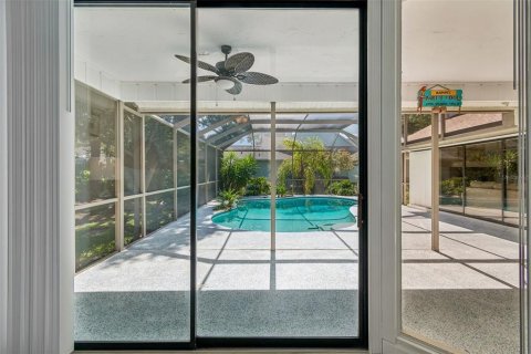 House in Sarasota, Florida 4 bedrooms, 223.62 sq.m. № 2200221 - photo 27