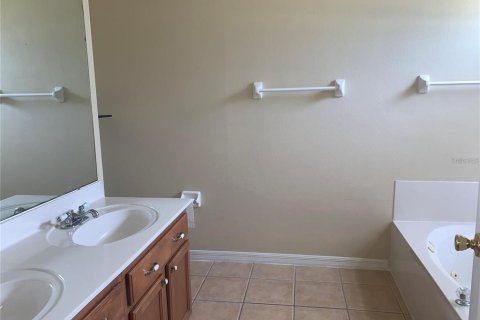 Casa en alquiler en Orlando, Florida, 3 dormitorios, 159.79 m2 № 1912766 - foto 13