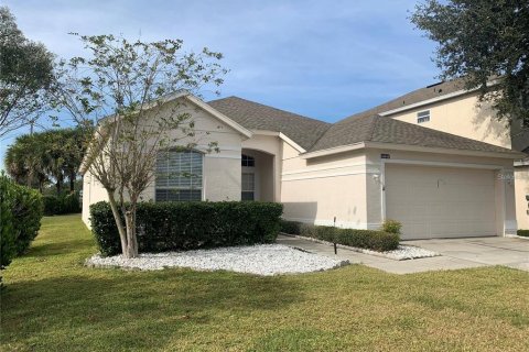 Casa en alquiler en Orlando, Florida, 3 dormitorios, 159.79 m2 № 1912766 - foto 1
