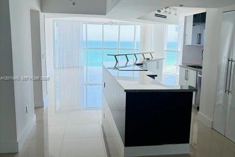 Condo in Miami Beach, Florida, 3 bedrooms  № 2075035 - photo 5