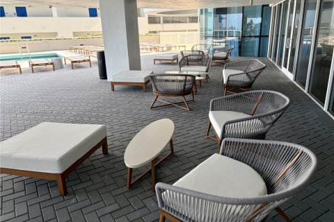 Condo in Miami Beach, Florida, 3 bedrooms  № 2075035 - photo 24