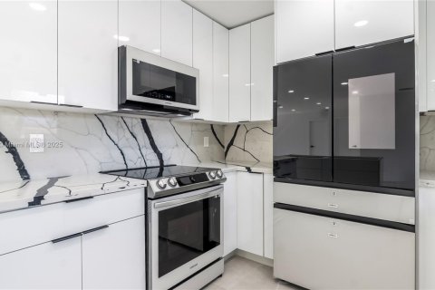 Casa en venta en Wilton Manors, Florida, 3 dormitorios, 130.43 m2 № 1887982 - foto 9