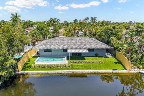 Casa en venta en Wilton Manors, Florida, 3 dormitorios, 130.43 m2 № 1887982 - foto 25