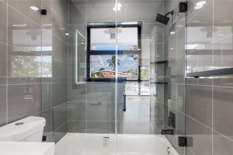 Casa en venta en Wilton Manors, Florida, 3 dormitorios, 130.43 m2 № 1887982 - foto 21