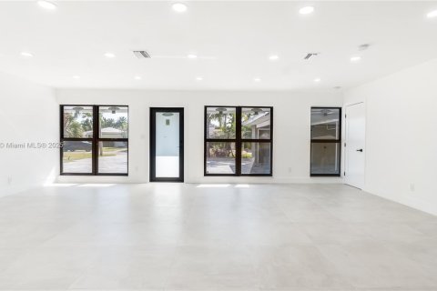Casa en venta en Wilton Manors, Florida, 3 dormitorios, 130.43 m2 № 1887982 - foto 4