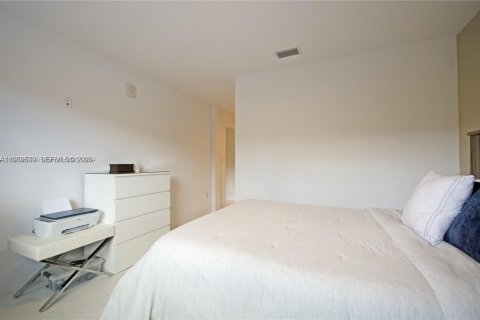 Снять в аренду кондоминиум в Дорал, Флорида 2 спальни, 112.04м2, № 2030304 - фото 18