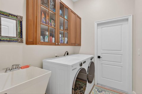 House in Port St. Lucie, Florida 4 bedrooms, 250.09 sq.m. № 2087552 - photo 29