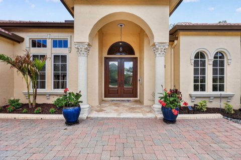 House in Port St. Lucie, Florida 4 bedrooms, 250.09 sq.m. № 2087552 - photo 6