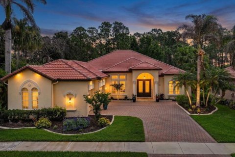 House in Port St. Lucie, Florida 4 bedrooms, 250.09 sq.m. № 2087552