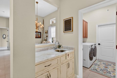 House in Port St. Lucie, Florida 4 bedrooms, 250.09 sq.m. № 2087552 - photo 28