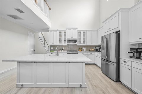 Villa ou maison à louer à Odessa, Floride: 4 chambres, 250.46 m2 № 2157133 - photo 4