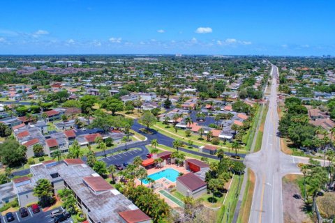 Купить кондоминиум в Уэст-Палм-Бич, Флорида 1 спальня, 85.47м2, № 1159482 - фото 1