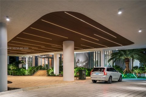 Condo in Miami, Florida, 2 bedrooms  № 2054433 - photo 23