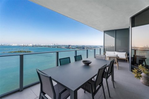 Condo in Miami, Florida, 2 bedrooms  № 2054433 - photo 7