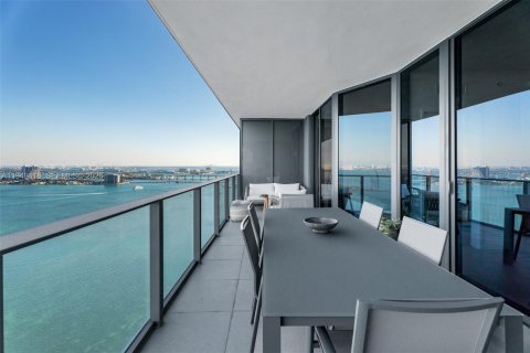 Condo in Miami, Florida, 2 bedrooms  № 2054433 - photo 8
